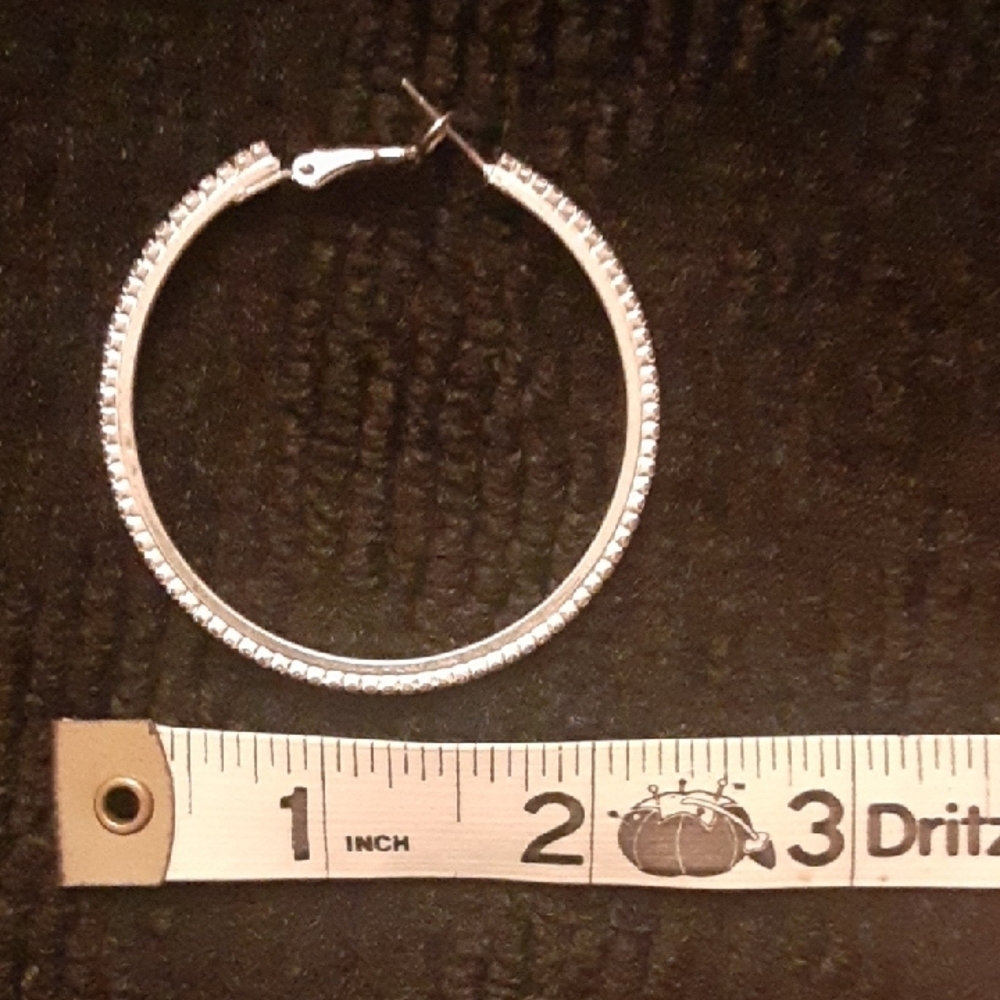 Elegant Silver Hoop Earrings - Picture 3 of 4